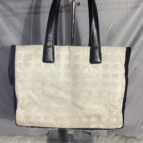 RARE Colorblockock CHANEL CC 10469355 Travel Line Nylon/ Leather Tote Bag - Picture 14 of 14